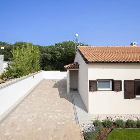 Ridollin Villa