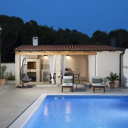 Ridollin Villa