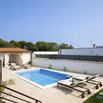 Ridollin Villa *