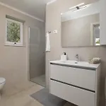 Ridollin Villa